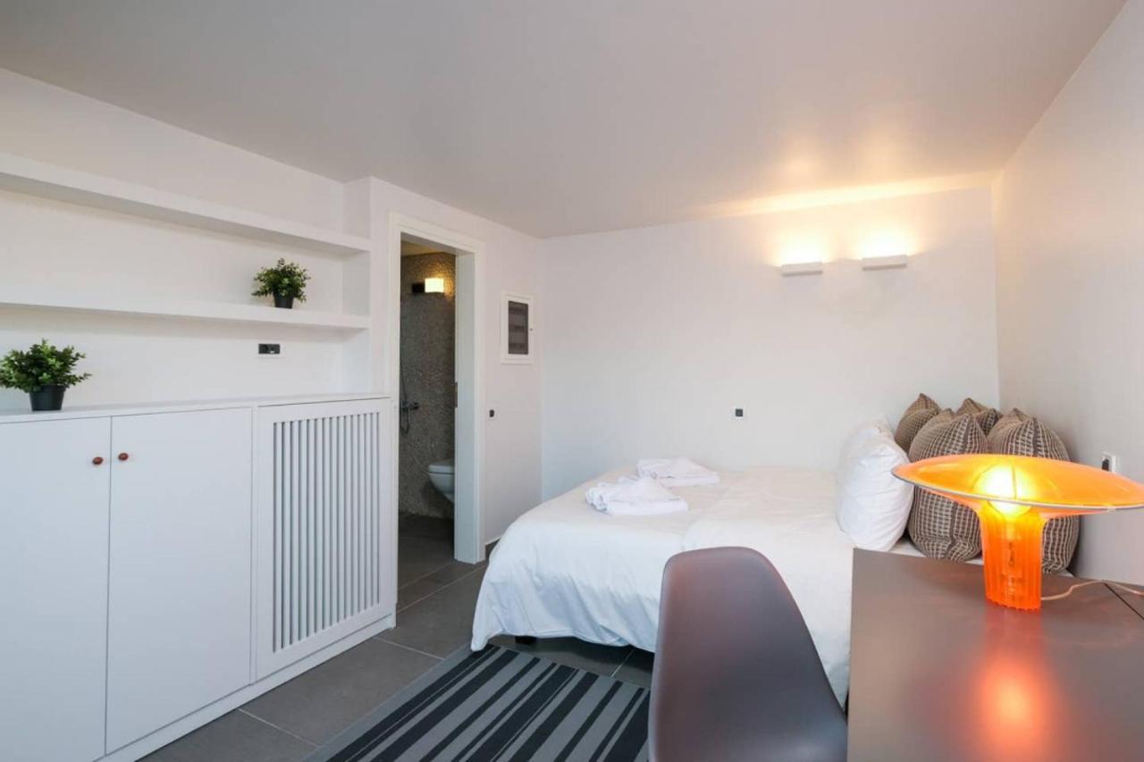 Apartament Urban Luxury Homm Apt. In Deinokratous Str. Ateny Zewnętrze zdjęcie